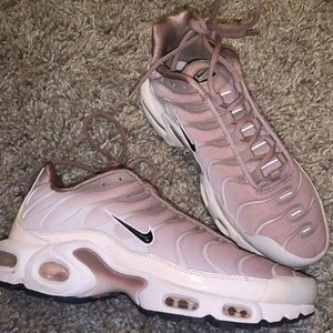 Women’s Nike AirMax Plus